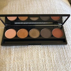 Ofra Eyeshadow Palette